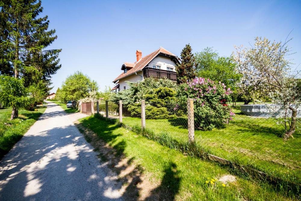 D&J House Villa Ormoz Exteriör bild
